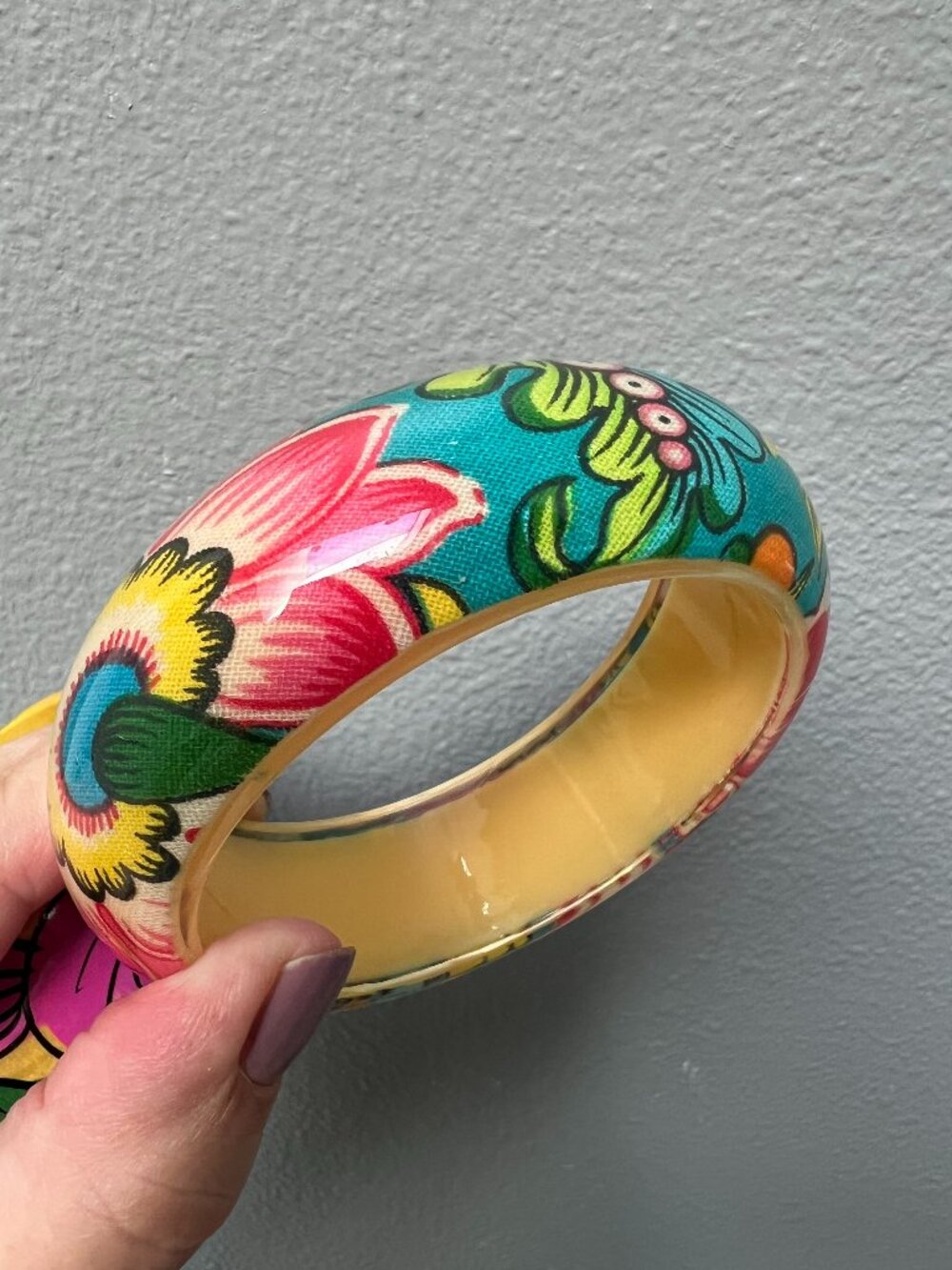 COLORFUL FLOWERED BRACELET